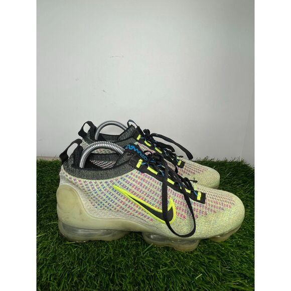 Amazon.com | Nike Air Vapormax 2021 Flyknit Womens Shoes  Nike Air VaporMax 2021 Flyknit Volt Pink Running Shoes Women’s Size 8 / Youth 6.